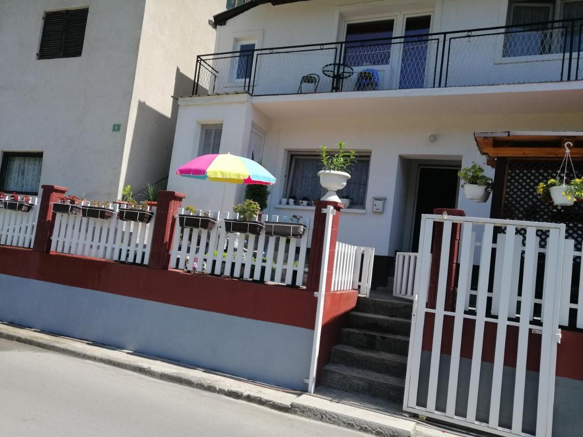 Apartment Barbara Кулен Вакуф Экстерьер фото